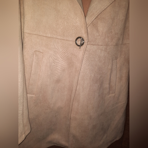 Solitaire Ivory Women's Trench Coat - Picture 4 of 5